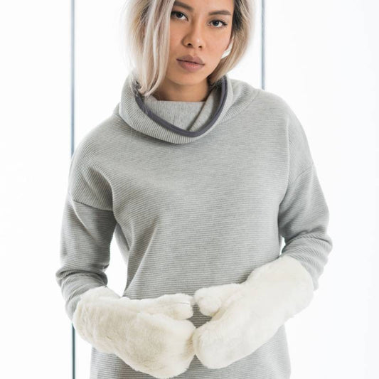 Топли бели пухкави ръкавици Skadi