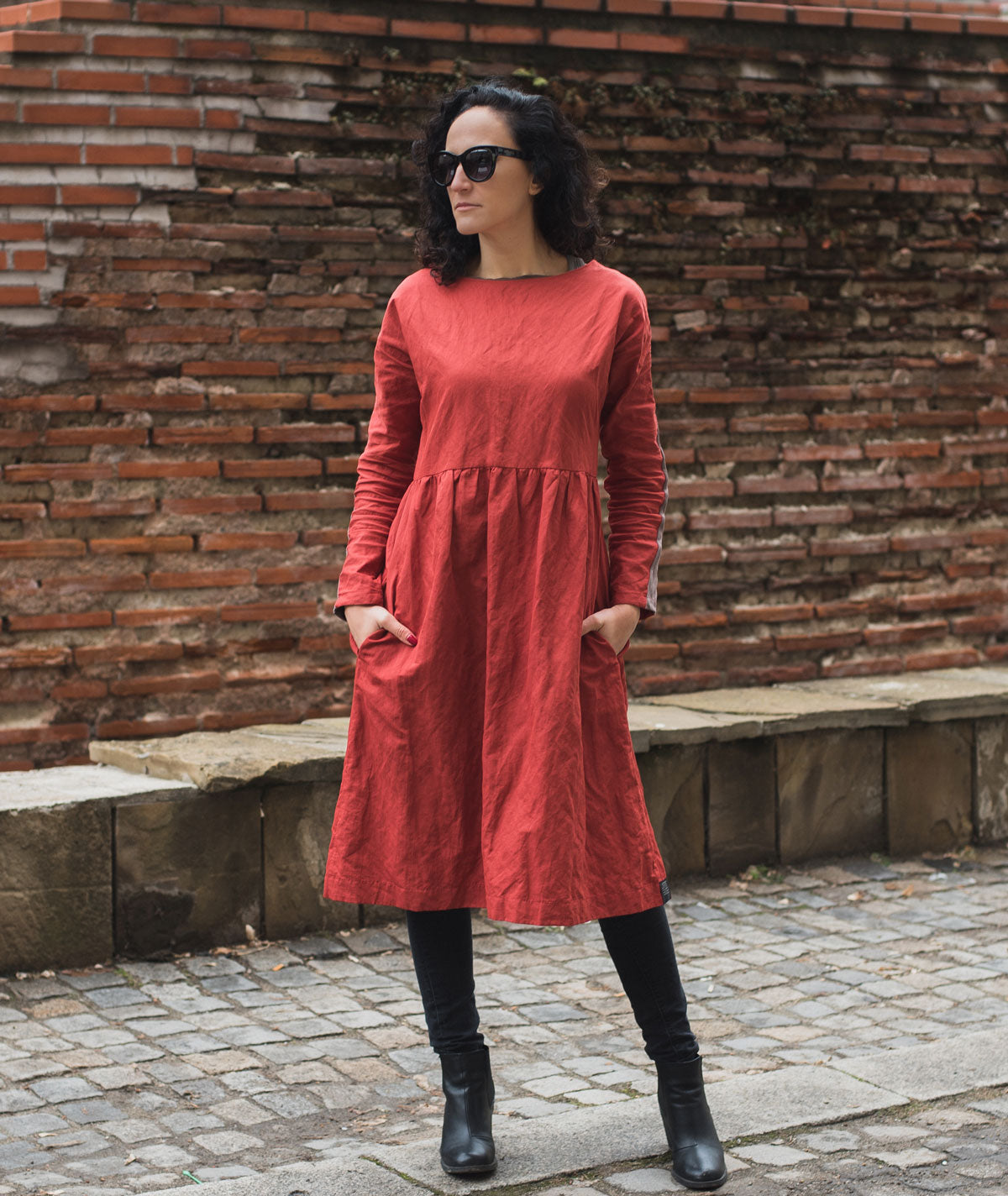 Дълга рокля с пламъчни плочки 