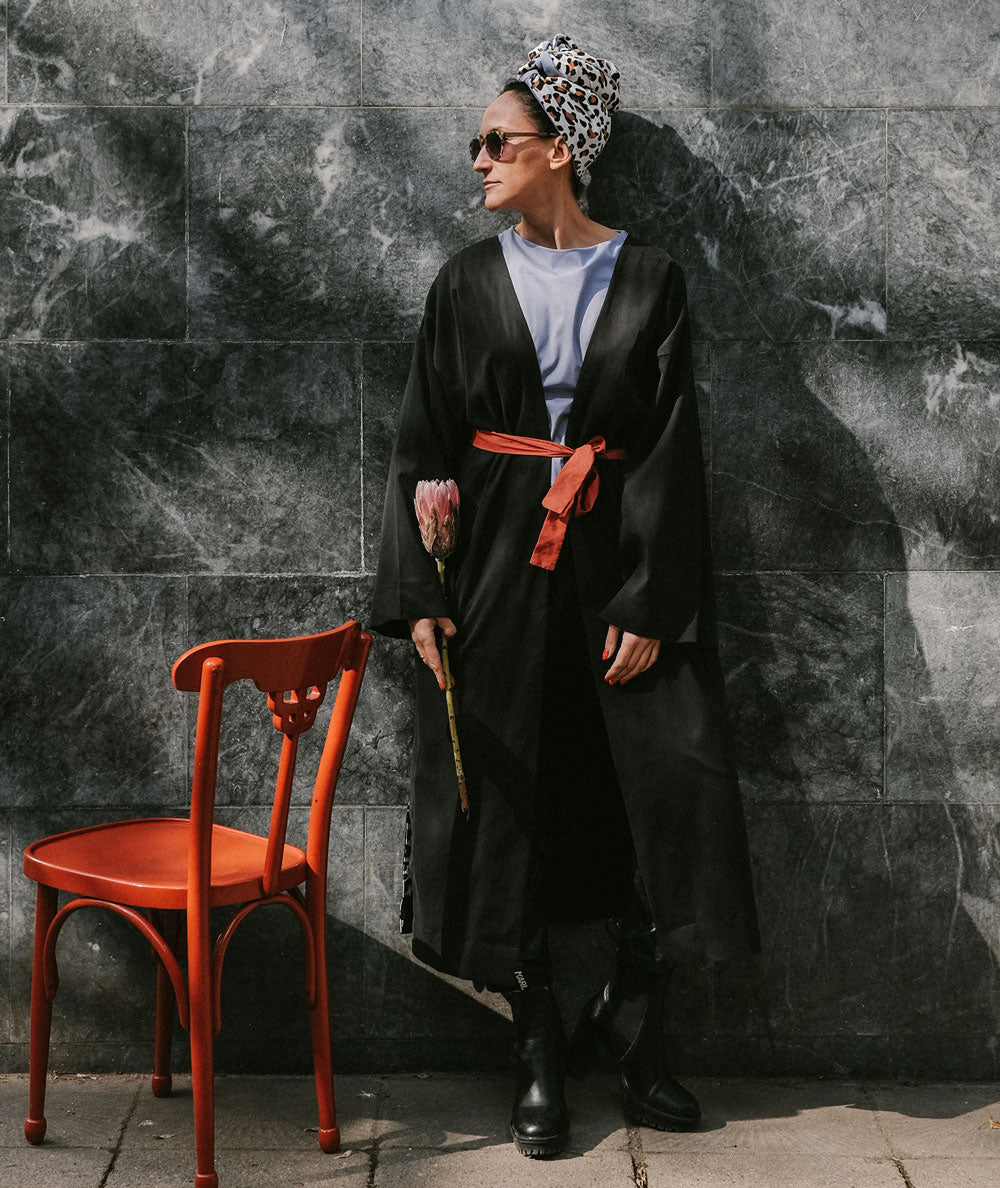 black_kimono_leopard_hellenna