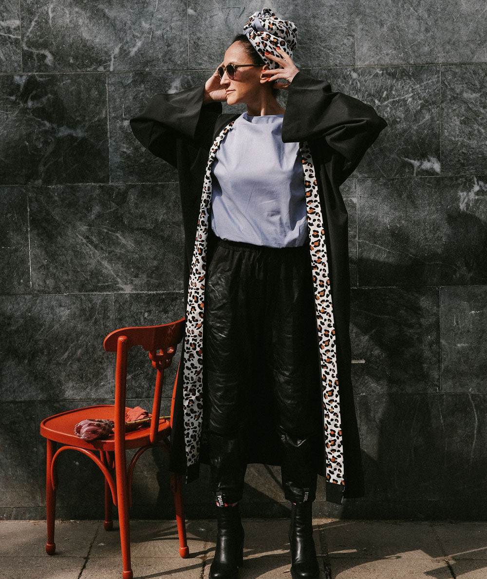 black_kimono_leopard_hellenna